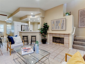 2908 Claremore Ln, Long Beach, CA 90815