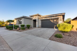 2815 E Los Gatos Dr, Phoenix, AZ 85050