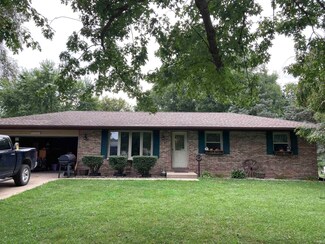 59901 Lynn Dr, Elkhart, IN 46517