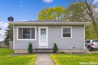 3054 Homewood St SW, Grandville, MI 49418