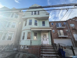 369 S 19th St, Newark, NJ 07103