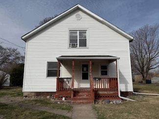 914 S B St, Monmouth, IL 61462