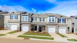 264 Creekview Rd, Hendersonville, NC 28792