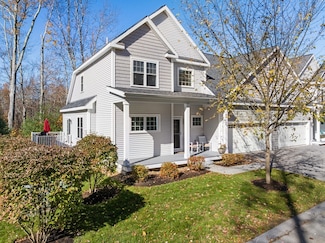 23 Stonebrook Ct Unit 11, Southborough, MA 01772