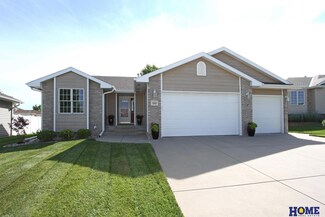 5640 N 18th St, Lincoln, NE 68521