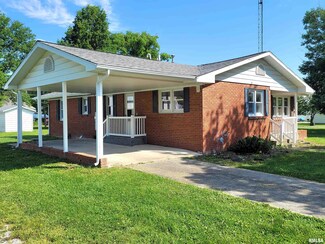 609 Illinois St, Alma, IL 62807