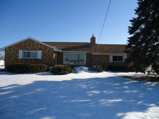 6161 N Humphrey Rd, Oak Harbor, OH 43449