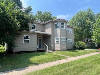 300 W Hempstead Ave, Fairfield, IA 52556