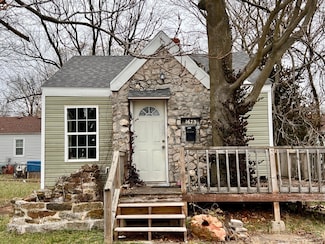 1673 E Chestnut St, Springfield, MO 65802