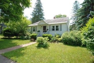 14 Tucker St, Lenox, MA 01240
