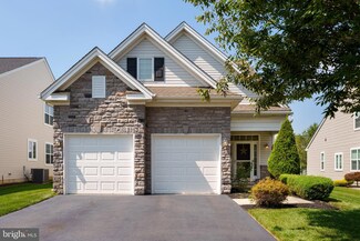 30 Constitution Dr, Monroe Township, NJ 08831