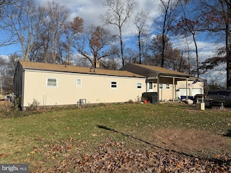 15 Foundry Rd, Shrewsbury, PA 17361