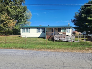 45 Page Ave, Craigsville, WV 26205