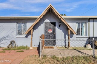 5517 N 61st Ln, Glendale, AZ 85301