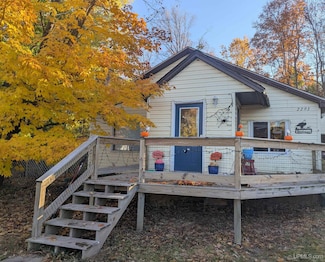 2293 Werner St, Marquette, MI 49855