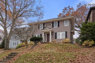 1421 Quincy Shore Dr, Quincy, MA 02169