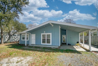 416 Trott St, Oak Island, NC 28465