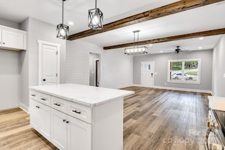 1222 Summerhill St, Lenoir, NC 28645