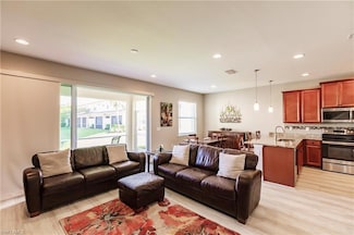 3884 Burrfield St, Fort Myers, FL 33916
