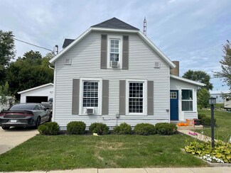 201 South St, Royal Center, IN 46978
