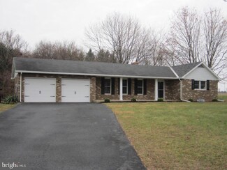 12 Jean Dr, Annville, PA 17003