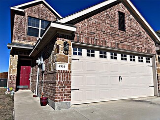 4916 Villas Dr, Sanger, TX 76266