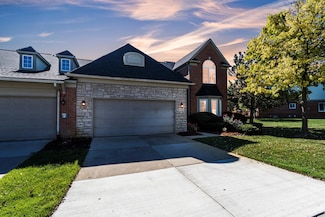 47671 Vistas Circle Dr N, Canton, MI 48188
