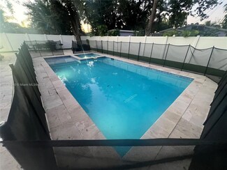 4255 SW 50th St, Fort Lauderdale, FL 33314
