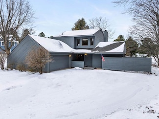 2845 Greenbriar, Harbor Springs, MI 49740