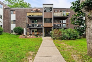 599 Old West Central St Unit C4, Franklin, MA 02038