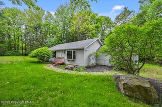 3202 Red Maple Ln, Pocono Pines, PA 18350