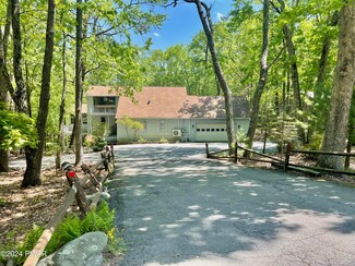 119 Washington Dr, Lords Valley, PA 18428