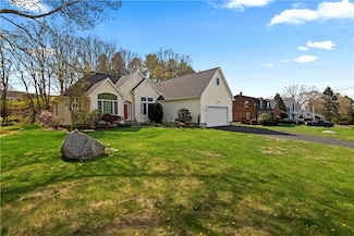 32 Trolley Ln, Westerly, RI 02891