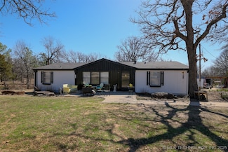 21120 W Coyote Trail, Sand Springs, OK 74063