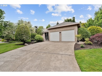32680 SW Lake Point Ct, Wilsonville, OR 97070