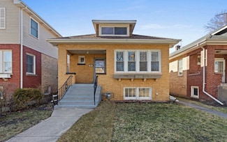 2034 Darrow Ave, Evanston, IL 60201