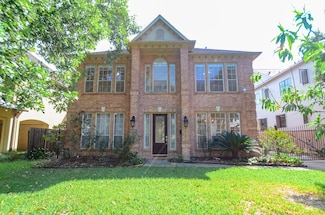 4813 Holly St, Bellaire, TX 77401
