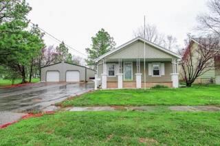 1028 Chestnut St, Osawatomie, KS 66064