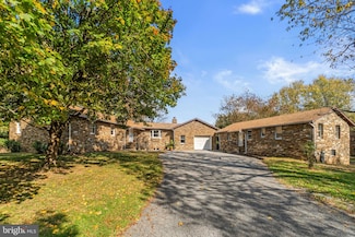 1251 Heritage Farms Ct, Sykesville, MD 21784