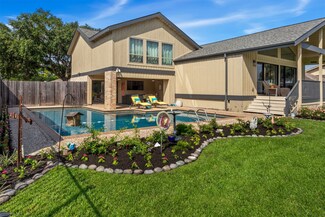 2826 Fairway Dr, Sugar Land, TX 77478