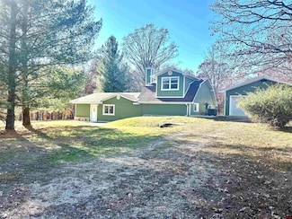 341 Red Hawk Ln, Gamaliel, AR 72537