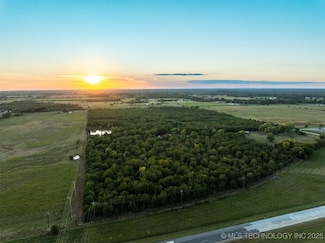 7 W 90th St N, Porter, OK 74454