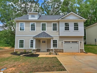 190 W Griffith St, Woodruff, SC 29388