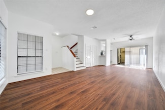 732 Country Place Dr Unit E, Houston, TX 77079