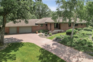 64 Apple Orchard Rd, Dellwood, MN 55110