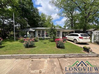 204 Maple Ave, Gladewater, TX 75647