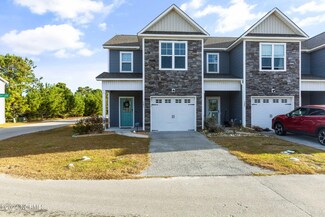 301 S Stingray Ln, Sneads Ferry, NC 28460