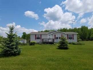 3218 5th Ln, Oxford, WI 53952