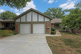 7213 Mastin St, Shawnee, KS 66203