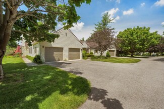 2342 Edington Dr SE, Grand Rapids, MI 49508